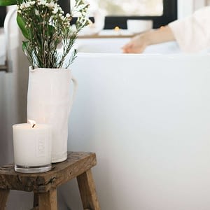 Byron_Bay_Candles_lotus_flower_pure_soy_candle